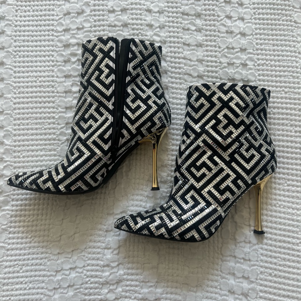 Chic Black And Silver Patterned Heeled Boots - image 1